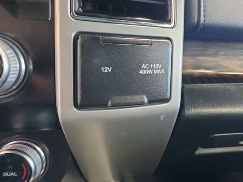 Used 2019 Ford F150 Lariat w/ Equipment Group 502A Luxury AWD/4WD image 32