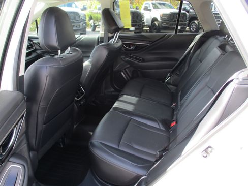 Used 2020 Subaru Outback Limited image 13