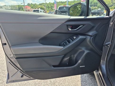 Used 2024 Subaru Crosstrek 2.5i Limited w/ Crosstrek Mirror Package AWD/4WD image 12