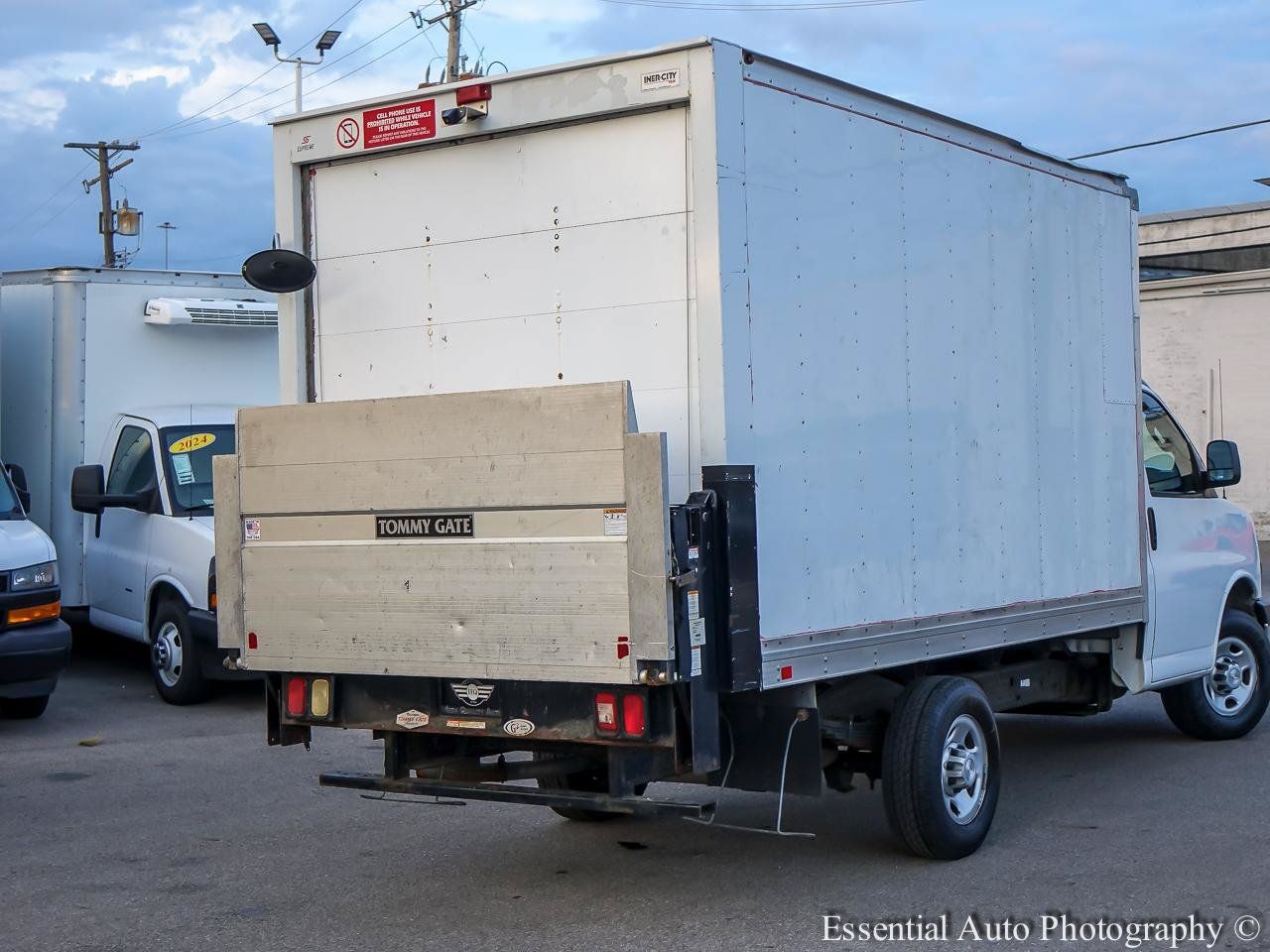 Used 2020 Chevrolet Express 3500 RWD image 6