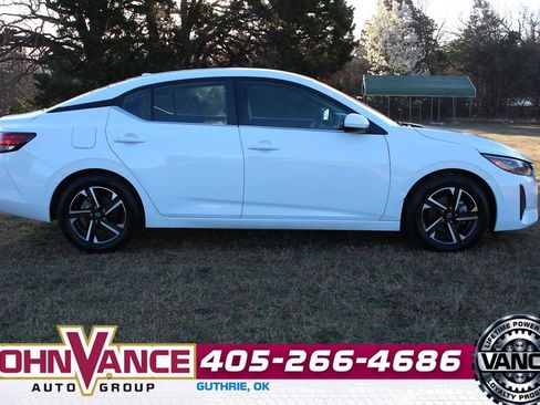 Used 2024 Nissan Sentra SV image 10