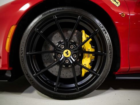 Used 2019 Ferrari 488 Pista Coupe RWD image 14