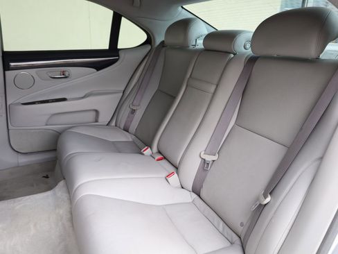 Used 2008 Lexus LS 460 RWD image 21