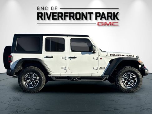 Used 2024 Jeep Wrangler Unlimited Rubicon w/ Convenience Group image 2