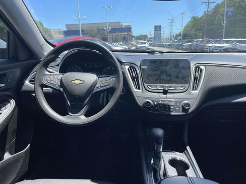 Used 2024 Chevrolet Malibu LT FWD image 14
