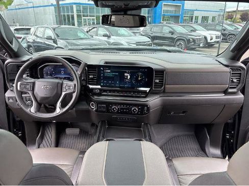 Used 2024 Chevrolet Silverado 2500 ZR2 w/ ZR2 Bison Edition AWD/4WD image 9
