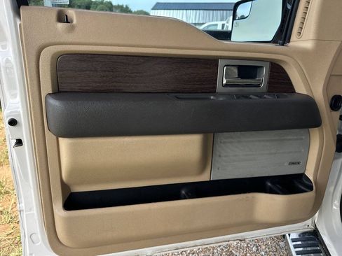 Used 2013 Ford F150 Lariat w/ Lariat Chrome Pkg AWD/4WD image 11