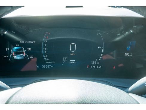 Used 2025 Cadillac XT4 Premium Luxury FWD image 22