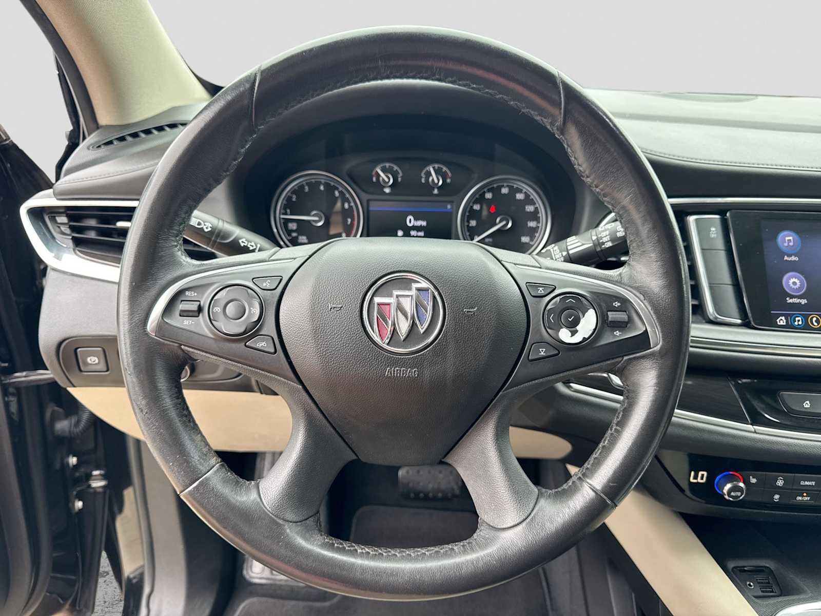 Used 2020 Buick Enclave Essence FWD image 36