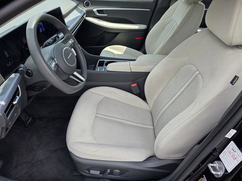 Used 2025 Hyundai Sonata SEL FWD image 33