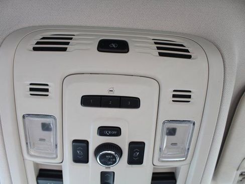 Used 2023 GMC Yukon Denali w/ Denali Reserve Package image 38