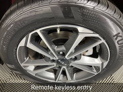 Certified 2023 Kia Forte LXS image 9