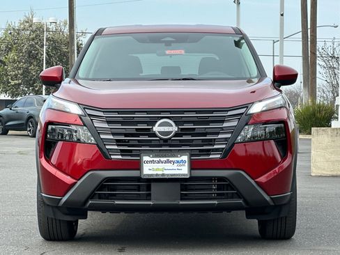 New 2026 Nissan Rogue SV image 9