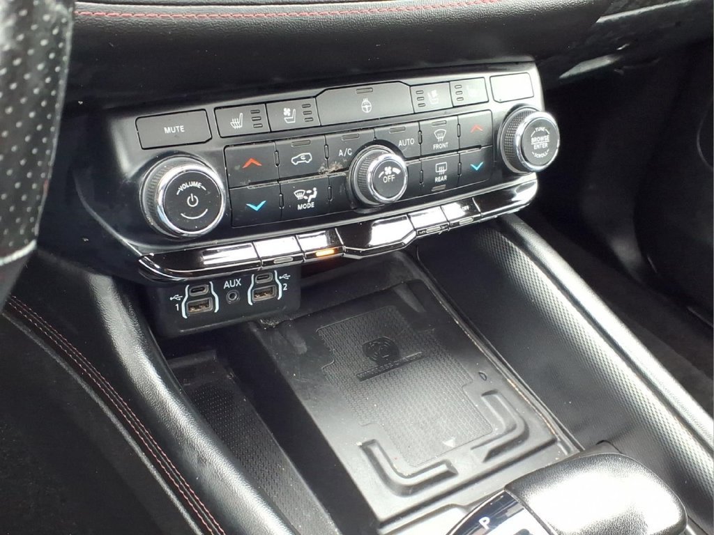 Used 2021 Dodge Durango R/T w/ Blacktop Package AWD/4WD image 28