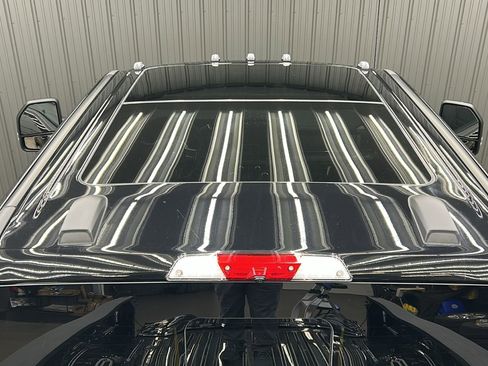 Used 2025 Ford F250 Platinum w/ FX4 Off-Road Package image 18