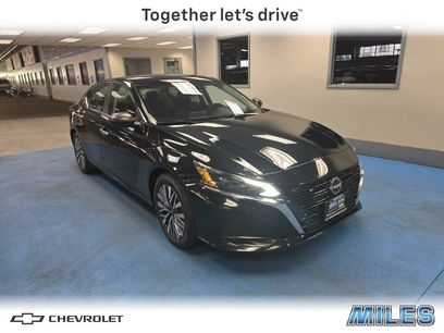 Used 2024 Nissan Altima 2.5 SV