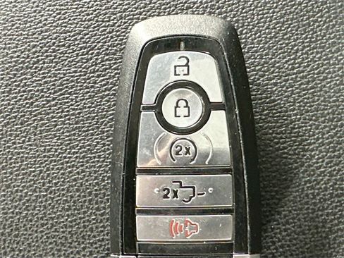 Used 2022 Ford F150 Lariat w/ Equipment Group 502A High image 18