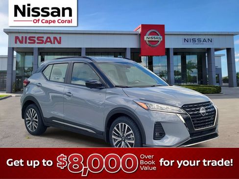 Used 2024 Nissan Kicks SR w/ SR Premium Package FWD image 1