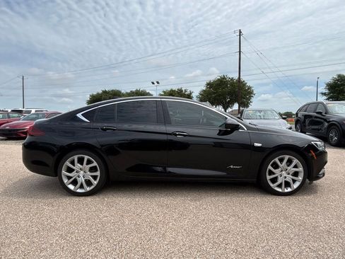 Used 2019 Buick Regal Avenir FWD image 4