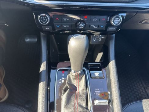 Used 2024 Jeep Compass Trailhawk image 16