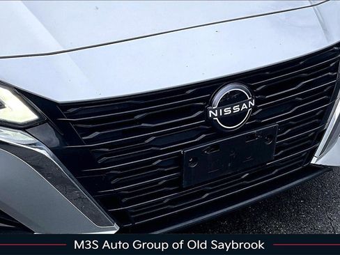 Used 2023 Nissan Altima 2.5 SV w/ SV Premium Package image 32