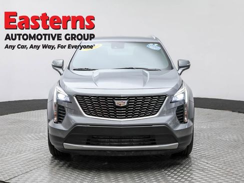 Used 2023 Cadillac XT4 Premium Luxury image 2