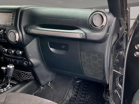 Used 2017 Jeep Wrangler Unlimited Sport AWD/4WD image 17