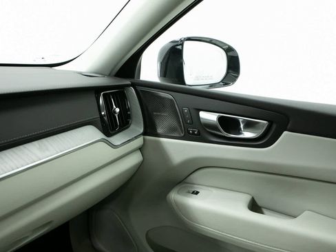 Used 2024 Volvo XC60 B5 Ultimate image 24
