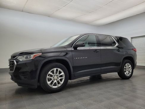 Used 2019 Chevrolet Traverse LS image 2