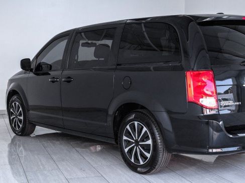 Used 2018 Dodge Grand Caravan SE w/ UConnect Hands-Free Group FWD image 54