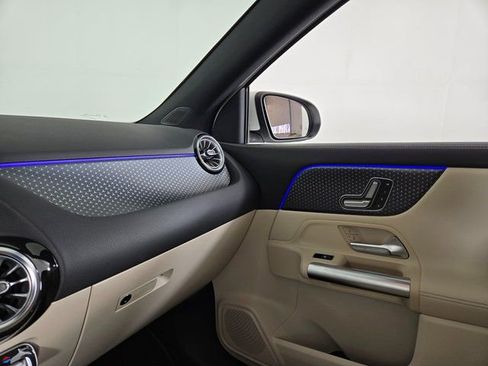 Certified 2025 Mercedes-Benz GLA 250 4MATIC image 23