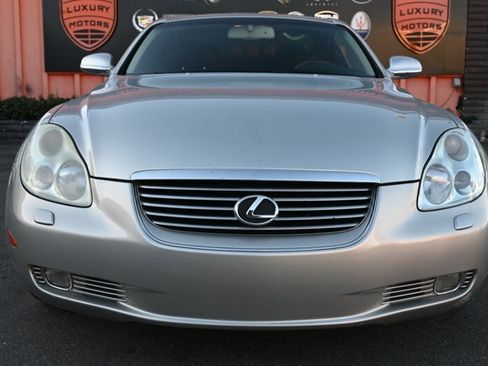 Used 2003 Lexus SC 430 Convertible image 2