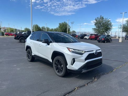 Used 2023 Toyota RAV4 XSE AWD/4WD image 2