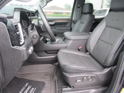 Used 2025 GMC Sierra 1500 Denali w/ Denali Reserve Package AWD/4WD image 18