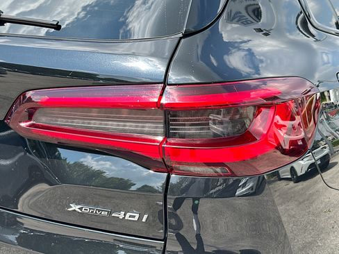 Used 2022 BMW X5 xDrive40i w/ M Sport Package image 31