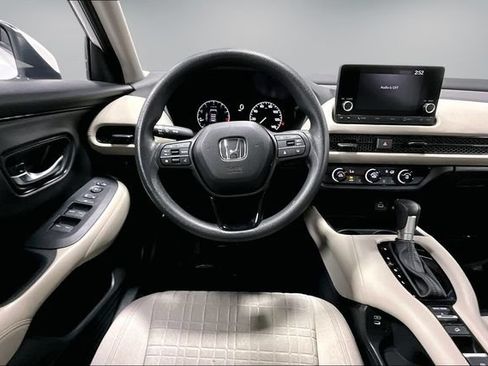 Used 2024 Honda HR-V LX image 9