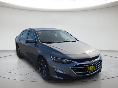 Used 2023 Chevrolet Malibu LT FWD image 2