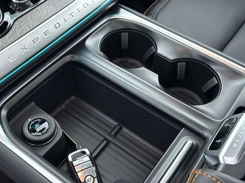 New 2026 Ford Expedition Tremor image 23