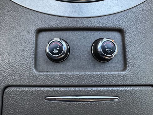 Used 2009 INFINITI G37 Journey w/ Premium Pkg image 16