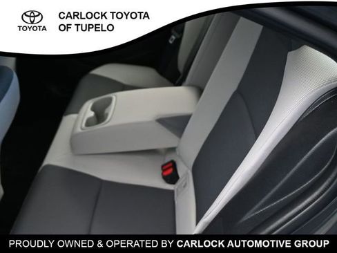 Used 2025 Toyota Corolla LE image 21