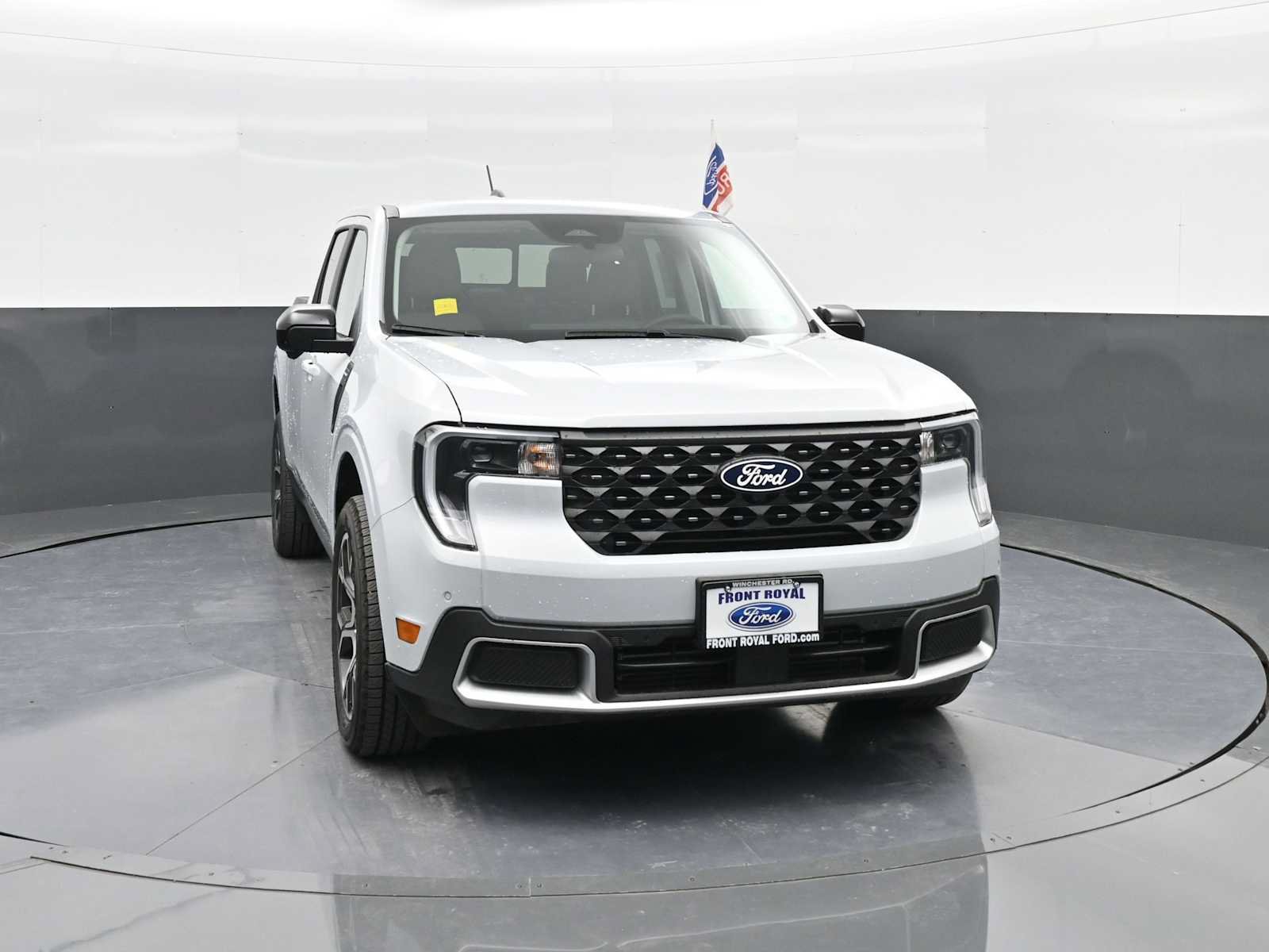 Used 2025 Ford Maverick Lariat w/ 4K Tow Package AWD/4WD image 2