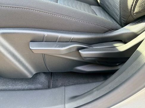 New 2026 Chevrolet Equinox LT image 21