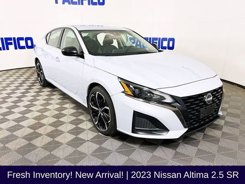 Used 2023 Nissan Altima 2.5 SR FWD image 1