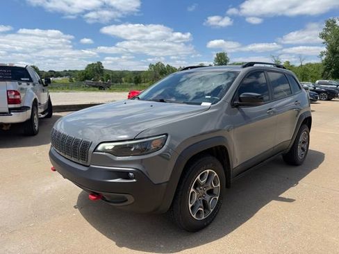 Used 2022 Jeep Cherokee Trailhawk w/ Comfort/Convenience Group AWD/4WD image 7