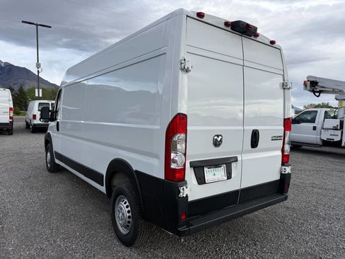 Used 2025 RAM ProMaster 2500 w/ Convenience Group FWD image 5