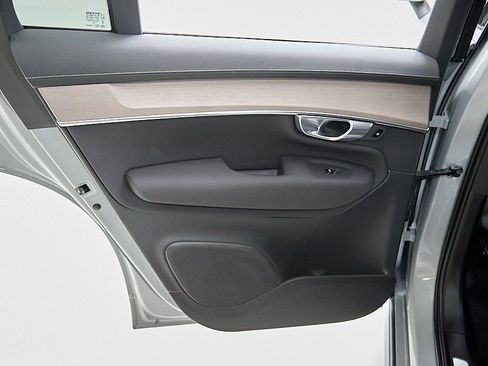 New 2026 Volvo XC90 B6 Plus w/ Protection Package Premier image 19