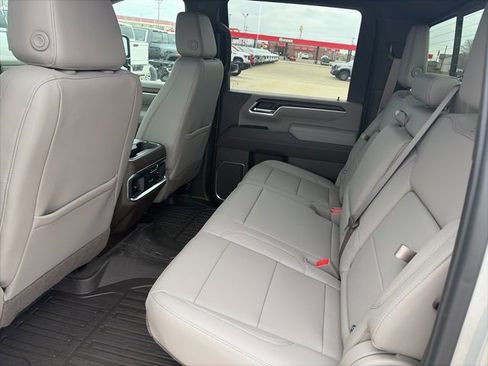 New 2026 GMC Sierra 2500 SLT w/ SLT Premium Package image 11