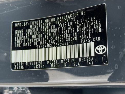 Certified 2025 Toyota Corolla SE FWD image 29