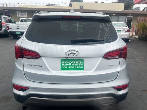 Used 2017 Hyundai Santa Fe Sport image 4