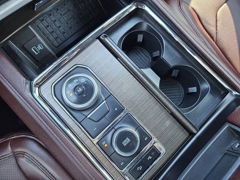 Used 2024 Ford Expedition Limited AWD/4WD image 20